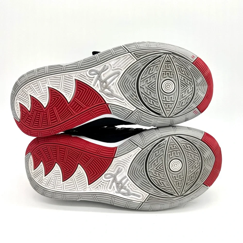Nike Kyrie Basketball‎ Shoes Sneakers Youth Black Red BQ5599-002 Size 5.5Y